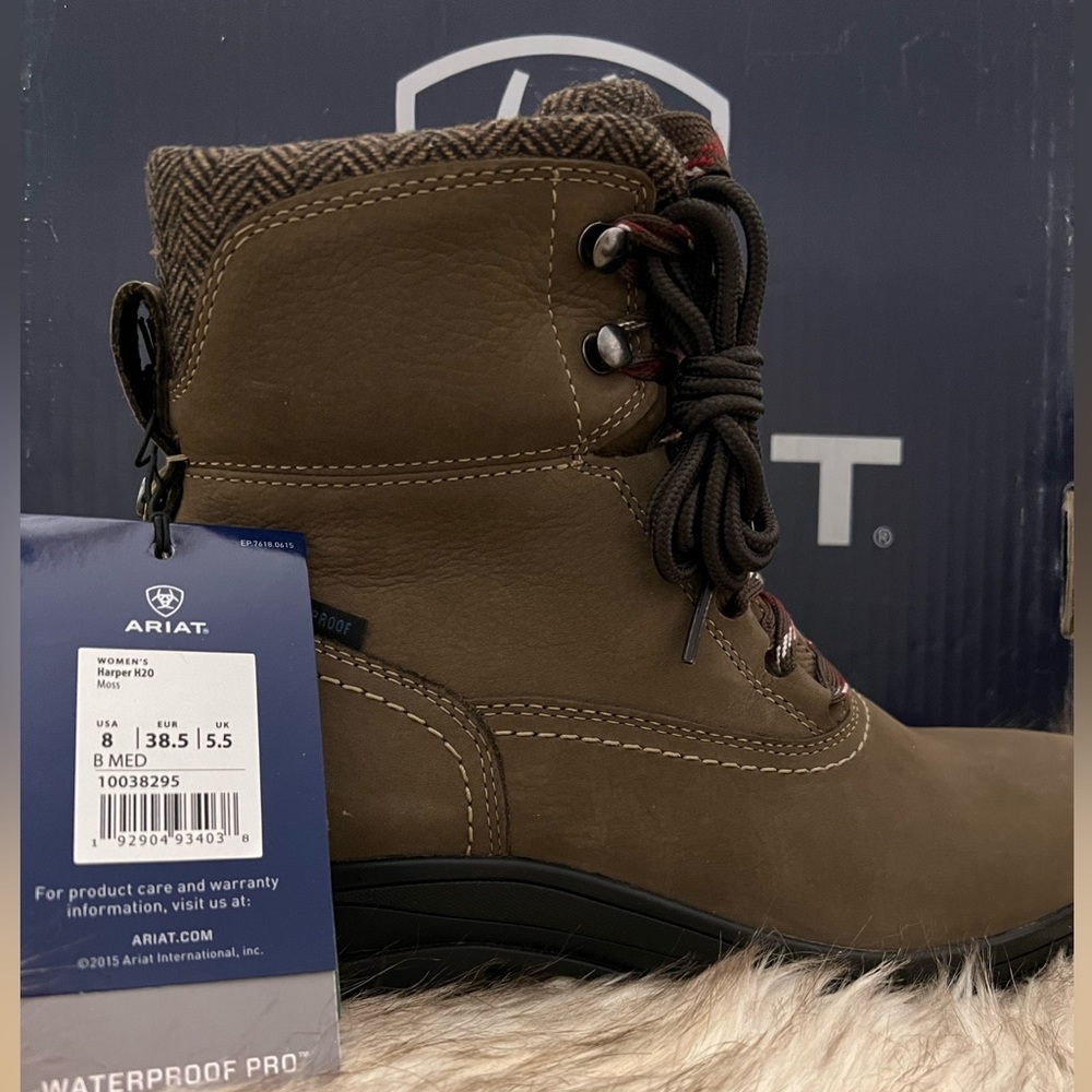 Ariat shoes never worn